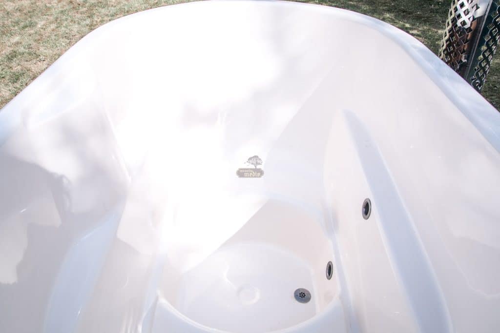 fiberglass ofuro hot tub white insert thermowood 9