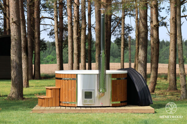 Acrylic hot tub with integrated heater and thermo wood cladding