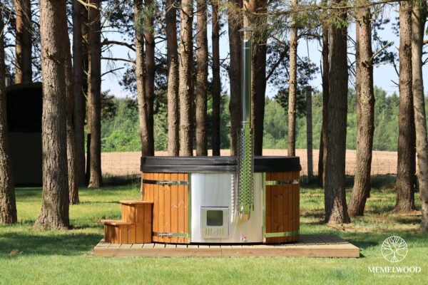 Acrylic hot tub with integrated heater and thermo wood cladding