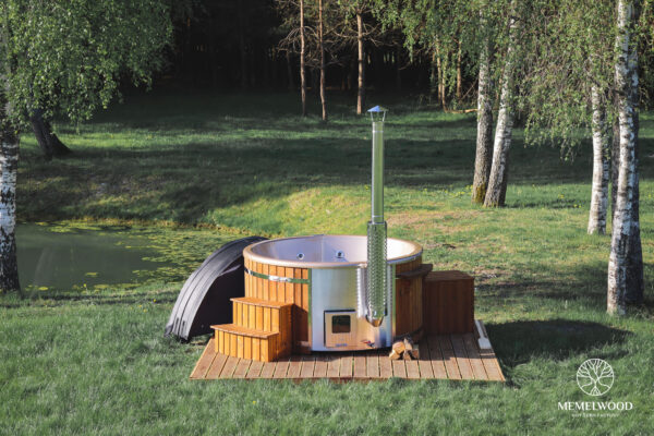 Acrylic hot tub with integrated heater and thermo wood cladding