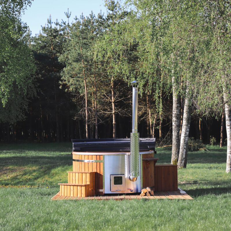 Acrylic hot tub with integrated heater and thermo wood cladding