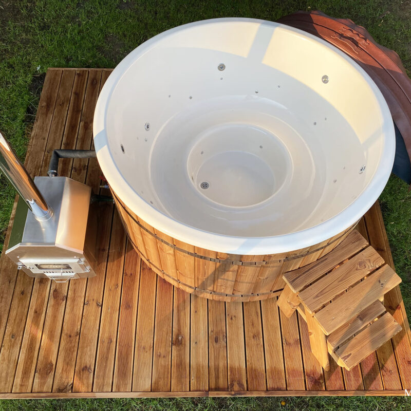 Fiberglass round hot tub with external heater and thermo wood cladding