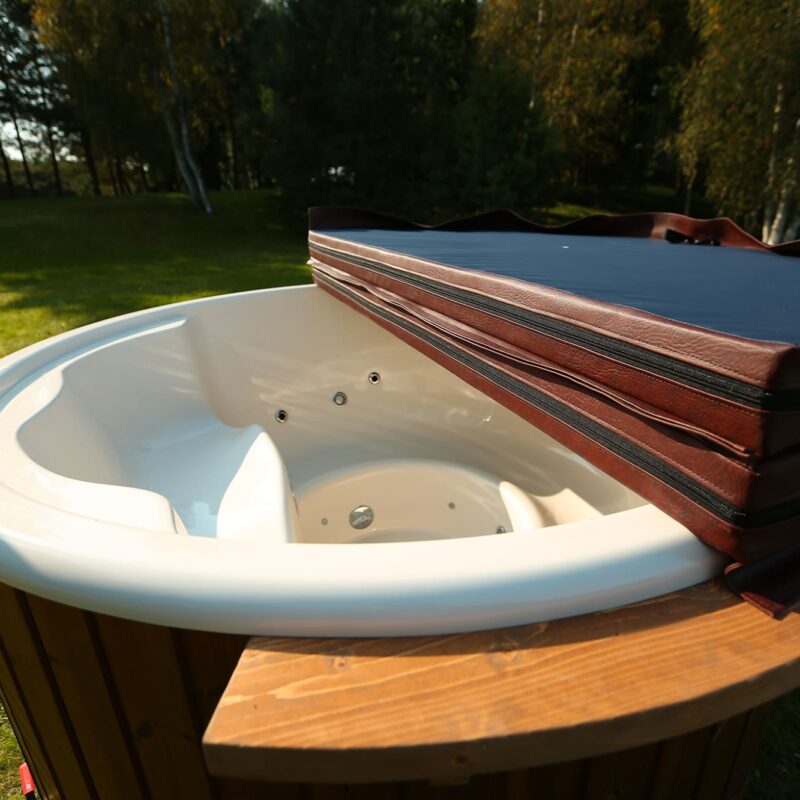 Fiberglass round hot tub with integrated heater and thermo wood cladding